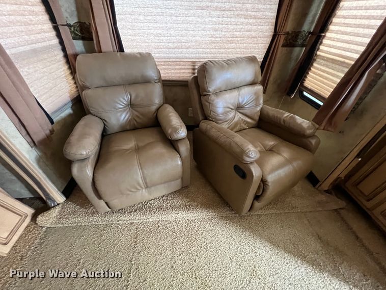 image for item JH9219 2008 Coachmen Wyoming  camper