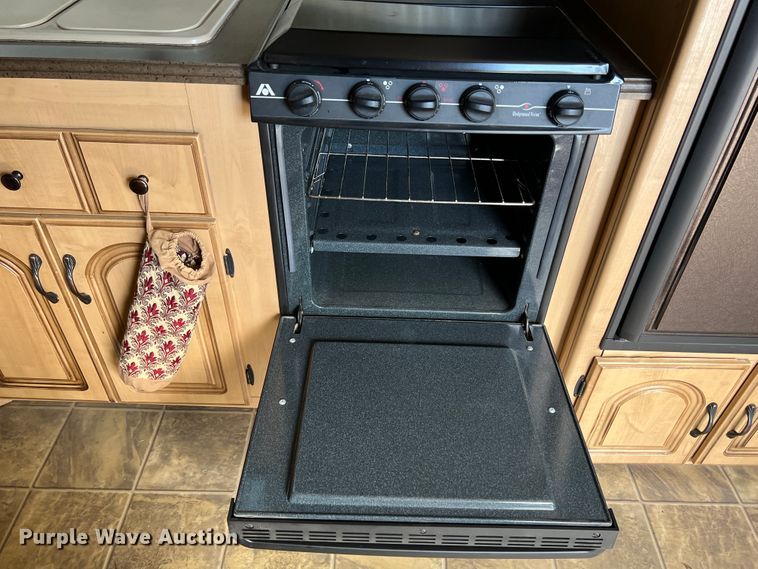 image for item JH9219 2008 Coachmen Wyoming  camper