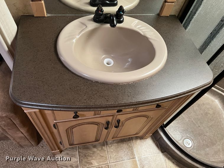 image for item JH9219 2008 Coachmen Wyoming  camper