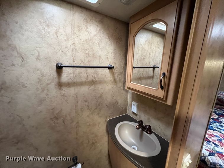 image for item JH9219 2008 Coachmen Wyoming  camper