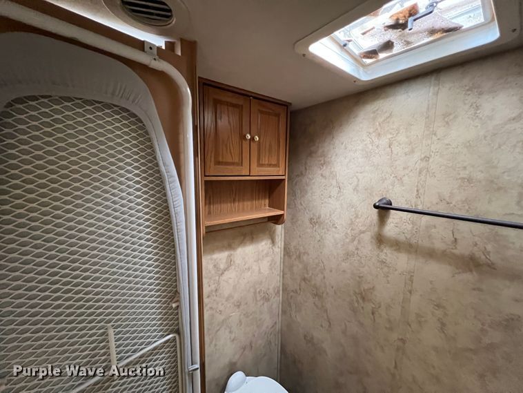 image for item JH9219 2008 Coachmen Wyoming  camper