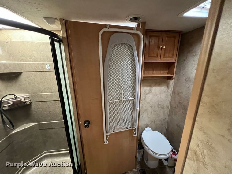 image for item JH9219 2008 Coachmen Wyoming  camper