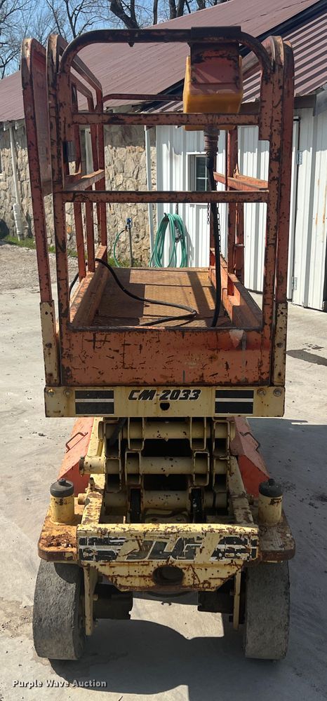 image for item JH9221 1993 JLG Commander  scissor lift