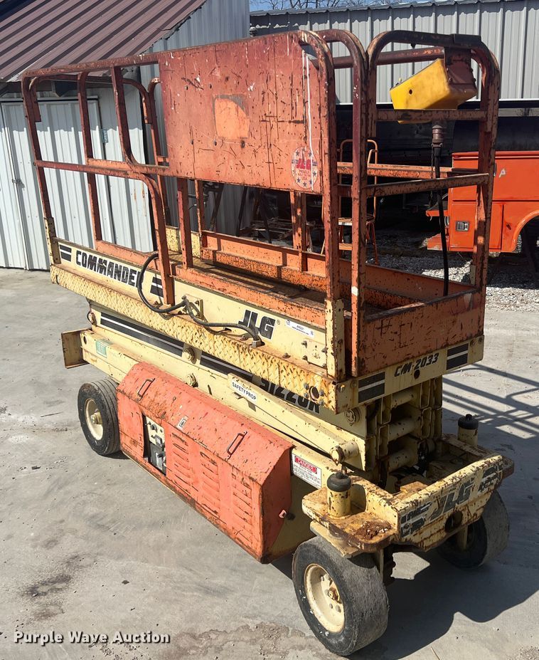 image for item JH9221 1993 JLG Commander  scissor lift