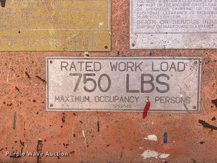 image for item JH9221 1993 JLG Commander  scissor lift