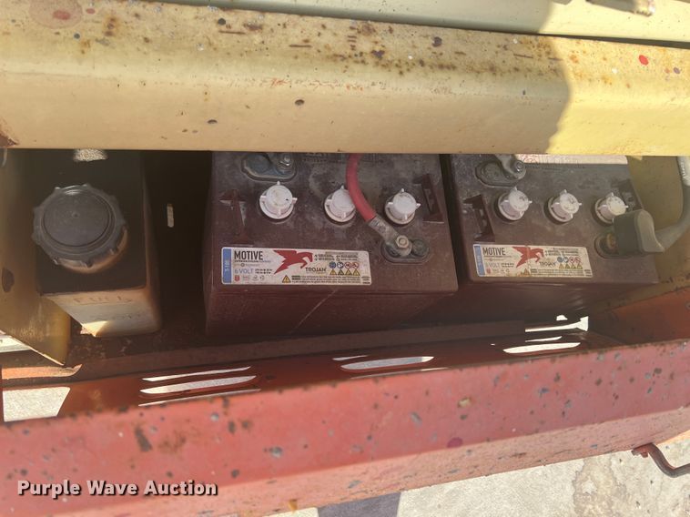 image for item JH9221 1993 JLG Commander  scissor lift