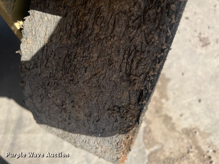 image for item JH9221 1993 JLG Commander  scissor lift