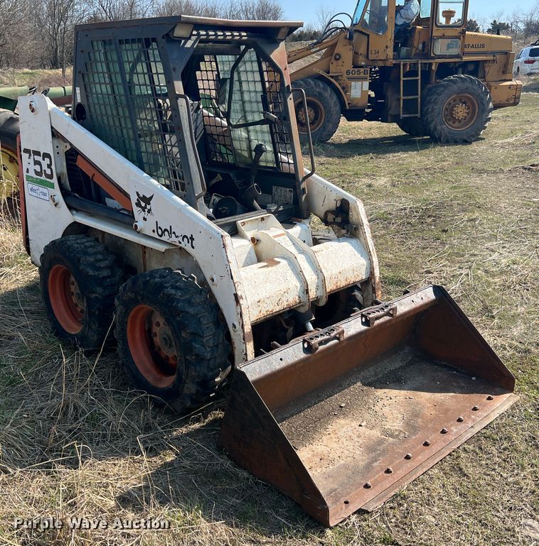 image for item JH9226 1997 Bobcat 753  skid steer loader