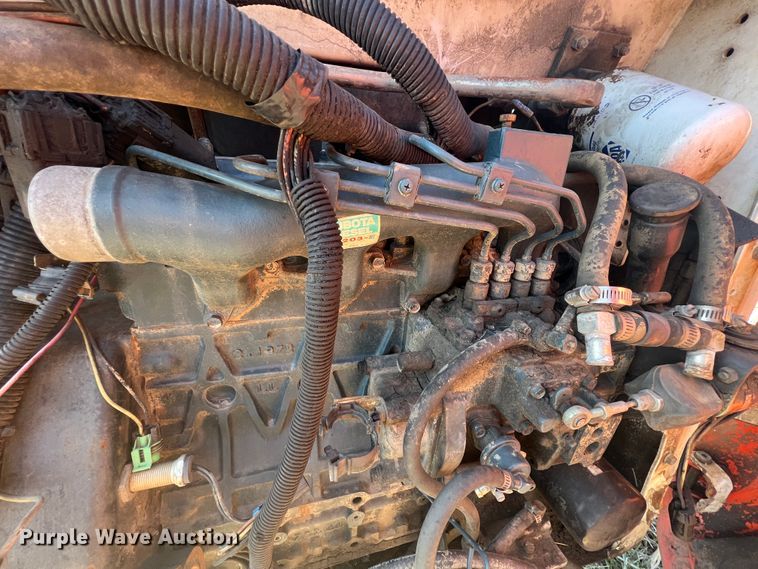 image for item JH9226 1997 Bobcat 753  skid steer loader