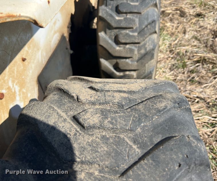 image for item JH9226 1997 Bobcat 753  skid steer loader