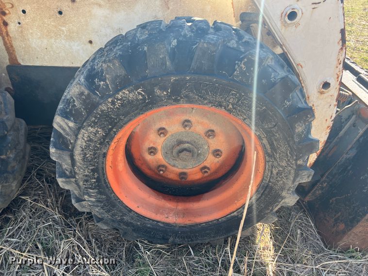 image for item JH9226 1997 Bobcat 753  skid steer loader