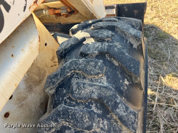 image for item JH9226 1997 Bobcat 753  skid steer loader