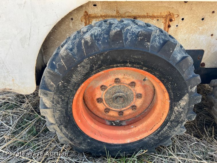 image for item JH9226 1997 Bobcat 753  skid steer loader