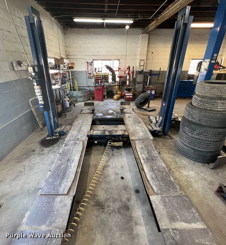 image for item JH9228 Rotary  two post automotive lift