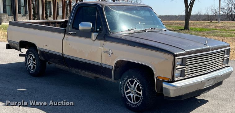 image for item JH9229 1984 Chevrolet C10  pickup truck