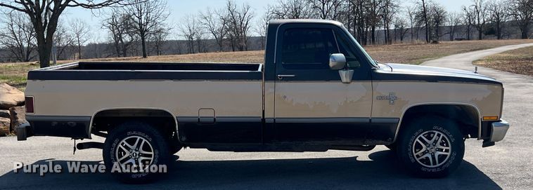 image for item JH9229 1984 Chevrolet C10  pickup truck