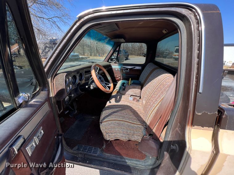 image for item JH9229 1984 Chevrolet C10  pickup truck