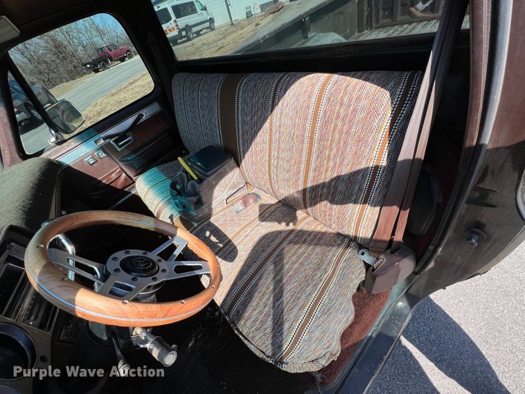 image for item JH9229 1984 Chevrolet C10  pickup truck