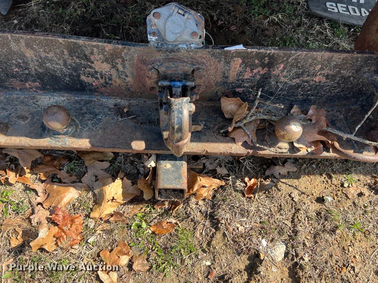 image for item JH9233 Flatbed