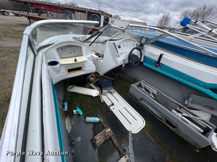 image for item JH9236 1993 Rinker 180  boat