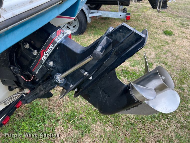 image for item JH9236 1993 Rinker 180  boat