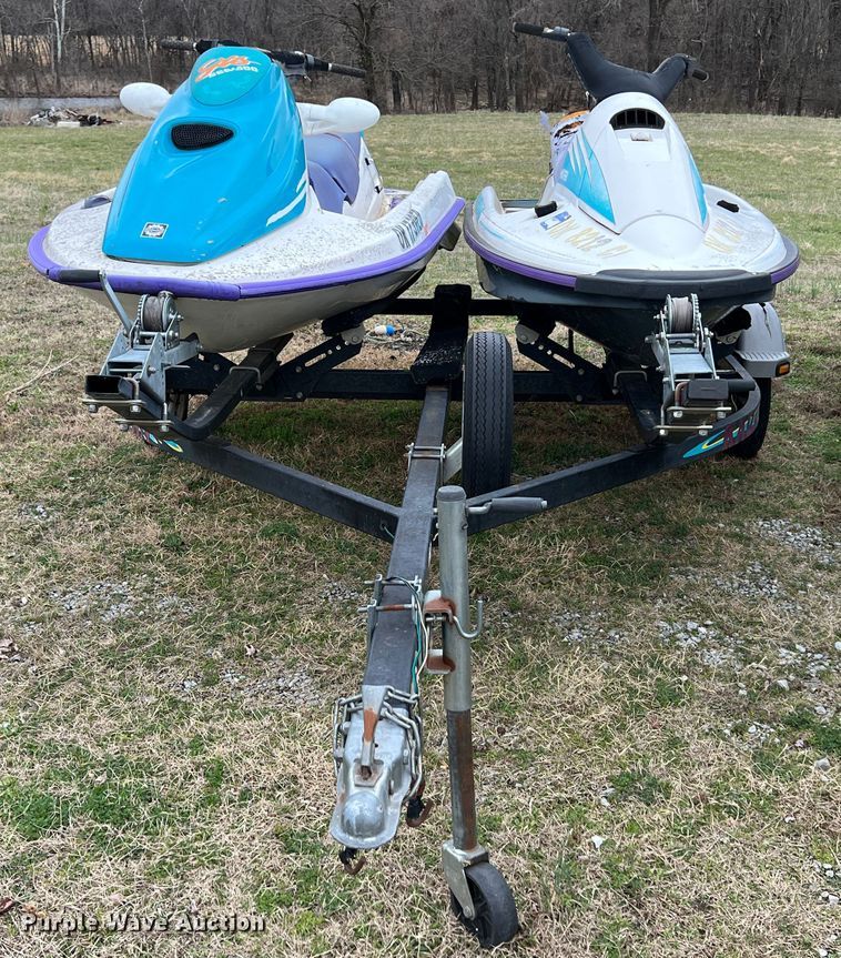 image for item JH9237 (2) Personal watercraft