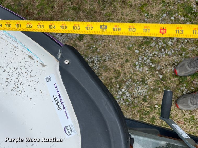 image for item JH9237 (2) Personal watercraft