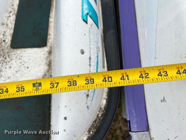 image for item JH9237 (2) Personal watercraft