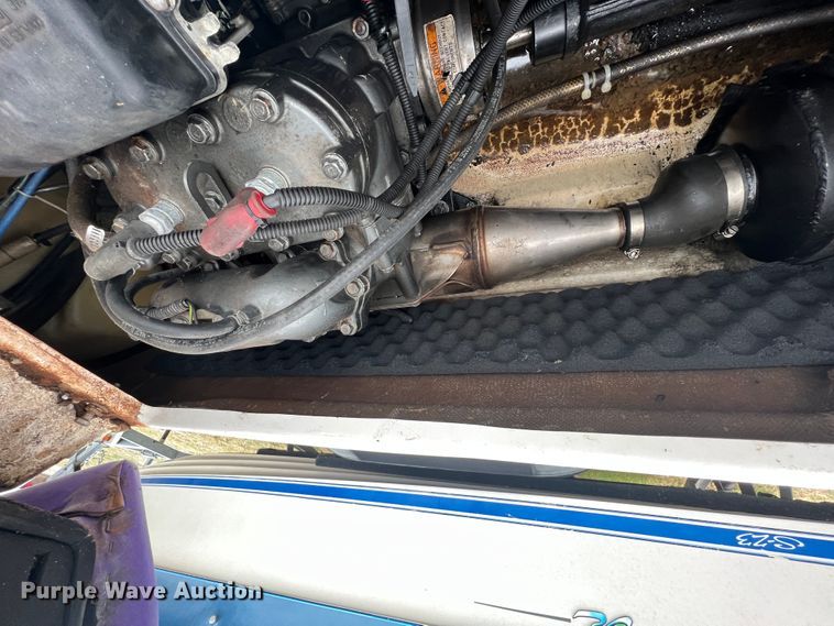 image for item JH9237 (2) Personal watercraft