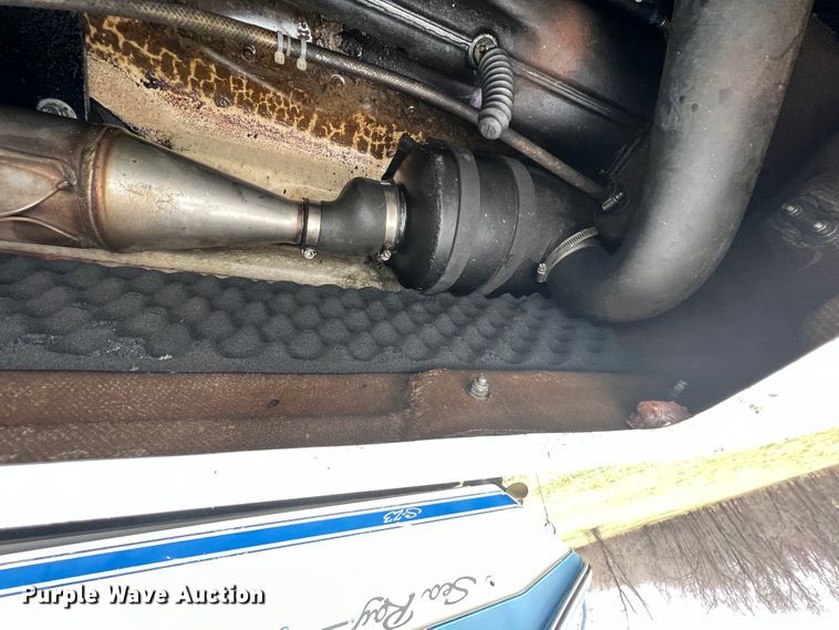 image for item JH9237 (2) Personal watercraft