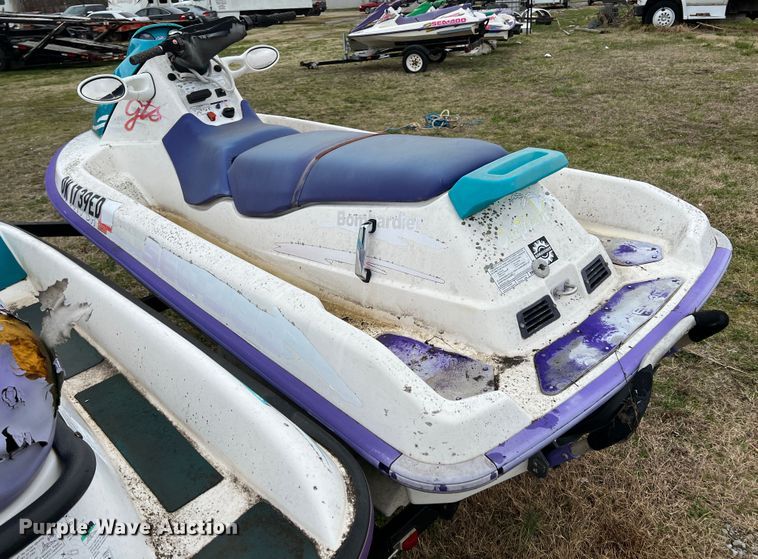 image for item JH9237 (2) Personal watercraft