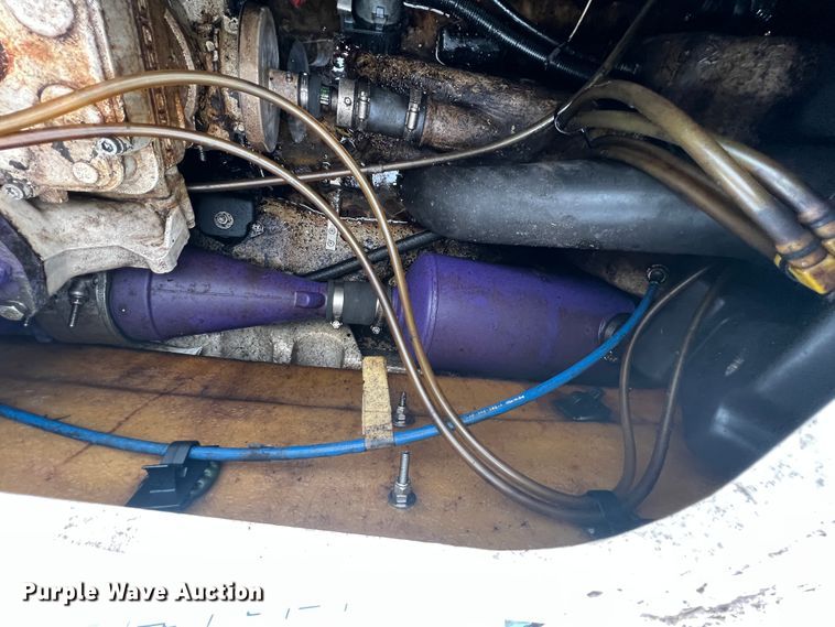 image for item JH9237 (2) Personal watercraft