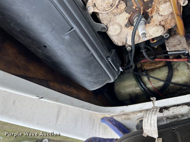 image for item JH9237 (2) Personal watercraft