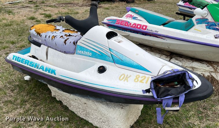 image for item JH9238 (3) personal watercrafts