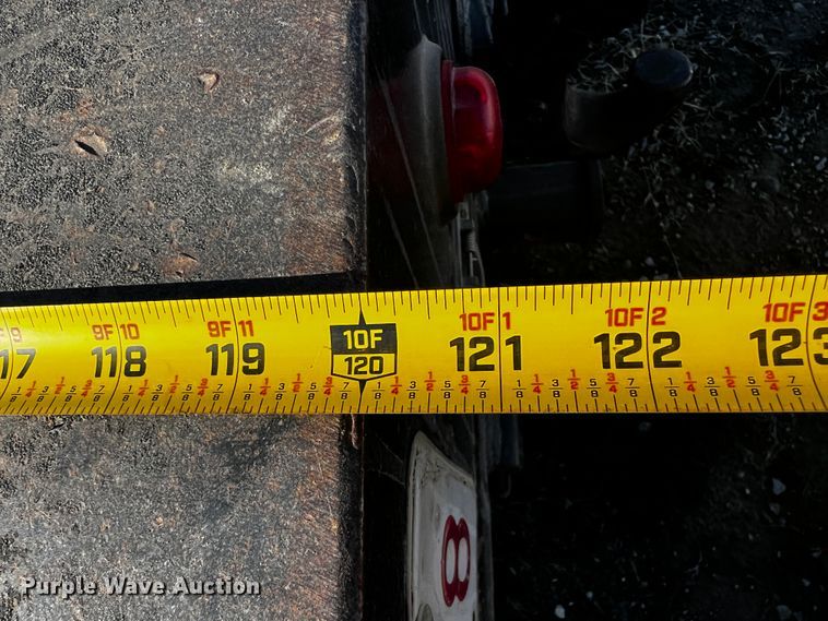 image for item JH9378 2005 GMC C5500  flatbed truck