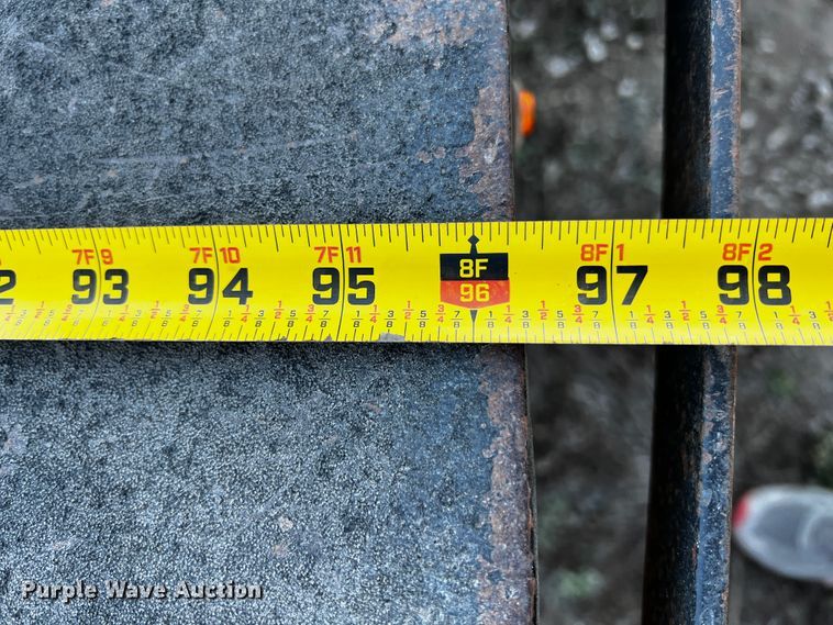 image for item JH9378 2005 GMC C5500  flatbed truck