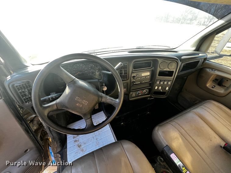 image for item JH9378 2005 GMC C5500  flatbed truck