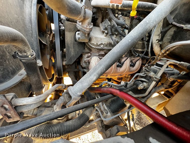 image for item JH9378 2005 GMC C5500  flatbed truck