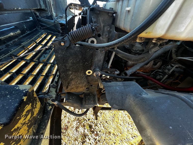 image for item JH9378 2005 GMC C5500  flatbed truck