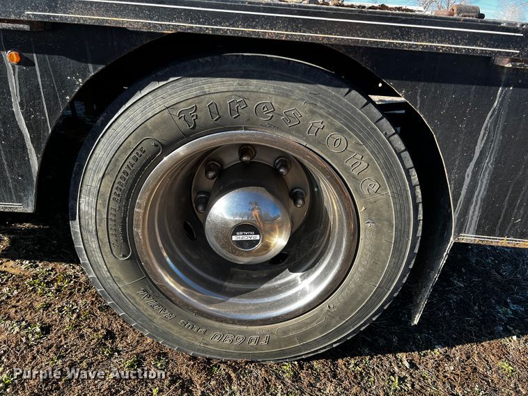 image for item JH9378 2005 GMC C5500  flatbed truck