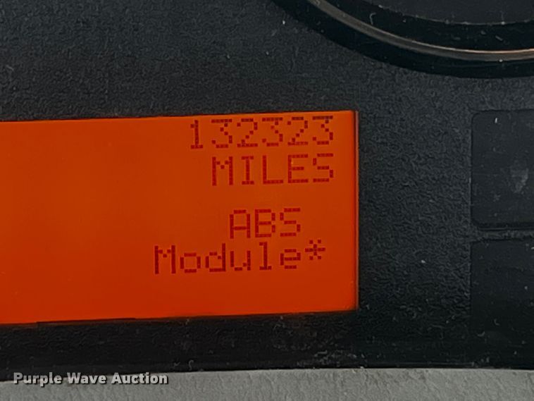 image for item JH9379 2013 International DuraStar 4300  utility / service truck