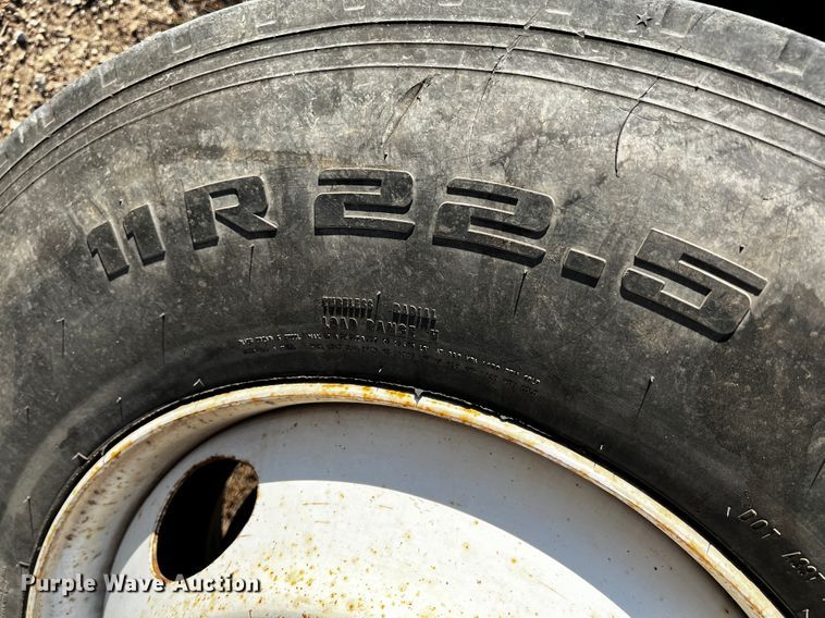 image for item JH9379 2013 International DuraStar 4300  utility / service truck