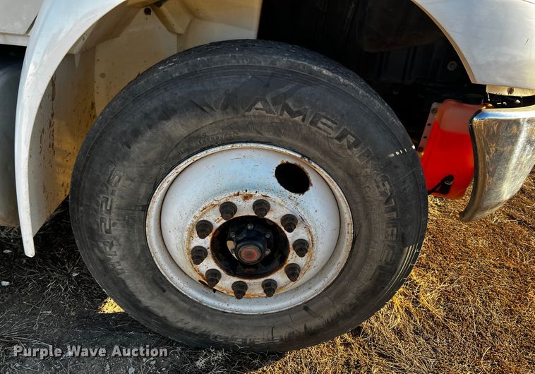 image for item JH9379 2013 International DuraStar 4300  utility / service truck