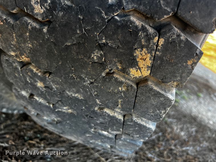 image for item JH9379 2013 International DuraStar 4300  utility / service truck