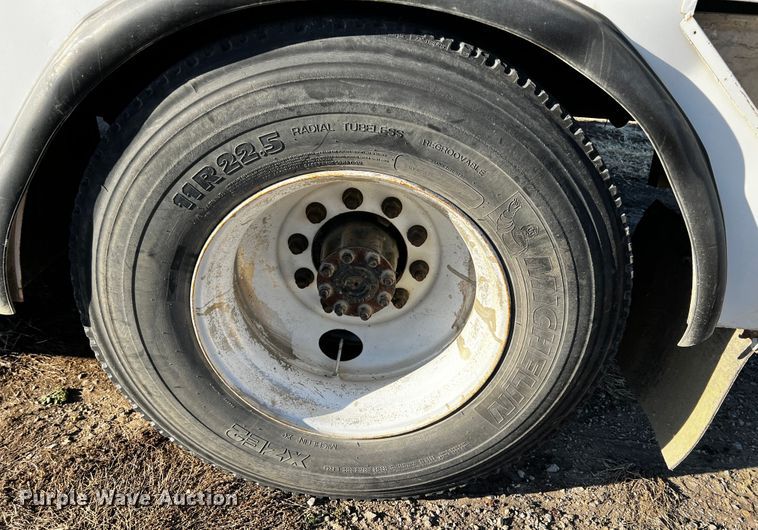 image for item JH9379 2013 International DuraStar 4300  utility / service truck