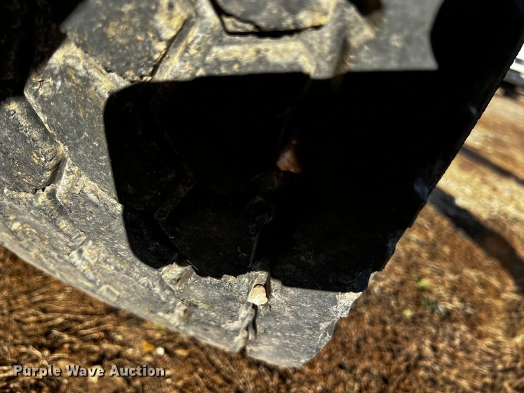 image for item JH9379 2013 International DuraStar 4300  utility / service truck