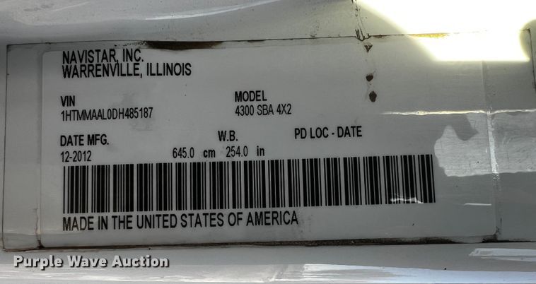 image for item JH9379 2013 International DuraStar 4300  utility / service truck