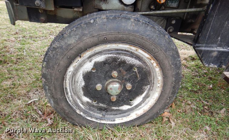 image for item JJ9209 Yanmar YM2000  tractor