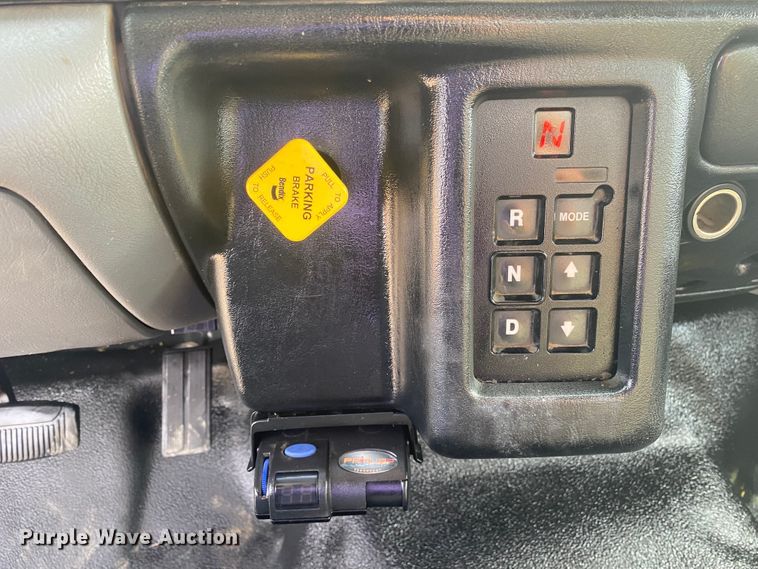 image for item JN9104 2006 Ford F650 Super Duty XL  flatbed truck