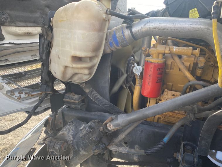 image for item JN9104 2006 Ford F650 Super Duty XL  flatbed truck